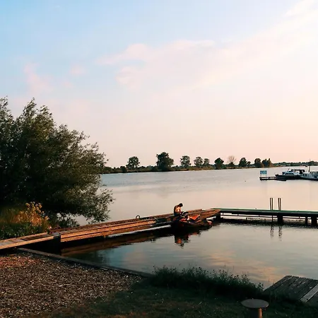Tiny House By The Water - De Schans * Alphen (Gelderland)