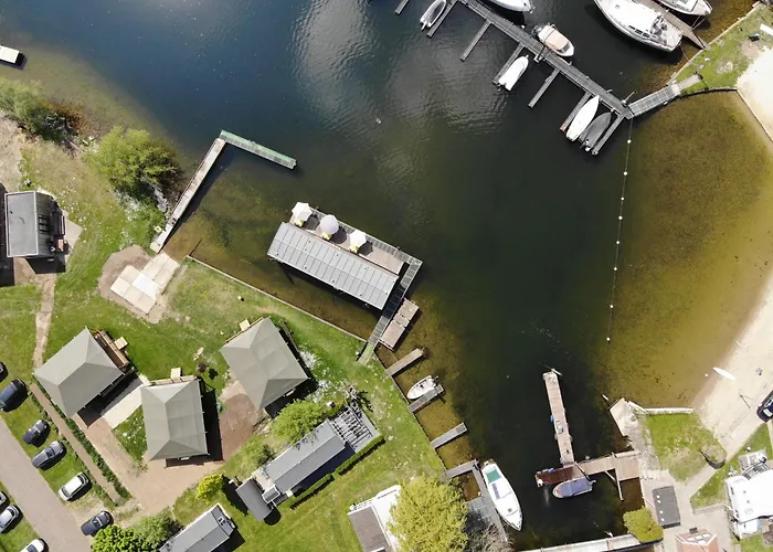 Tiny House By The Water - De Schans Kemping *