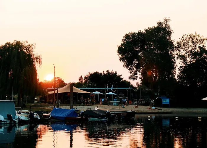 Tiny House By The Water - De Schans * Alphen (Gelderland)
