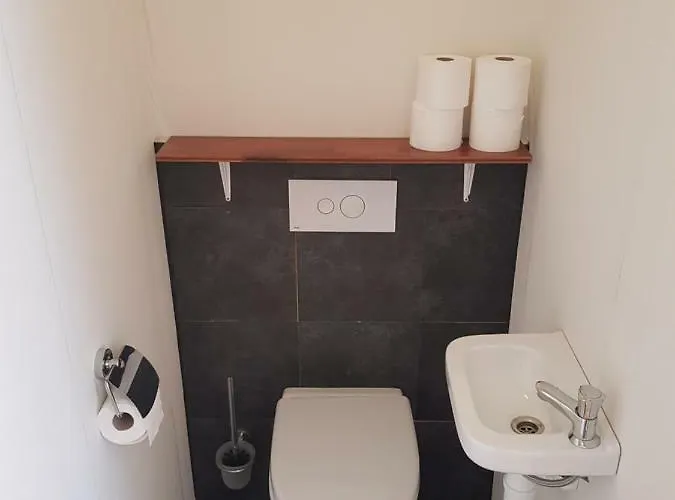 Kemping Tiny House By The Water - De Schans