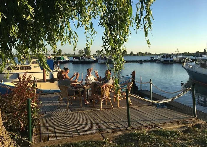 Kemping Tiny House By The Water - De Schans Alphen (Gelderland)