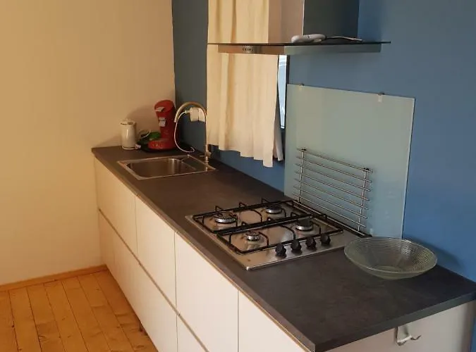 Kemping Tiny House By The Water - De Schans